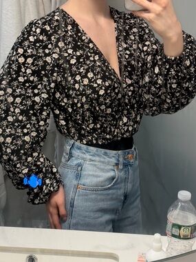 SHEIN Black Floral V-Neck Long Sleeve Bodysuit